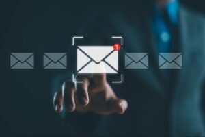 Descubra como um remetente está DESAFIANDO as grandes empresas com EMAIL MARKETING de Nível Corporativo para Pequenos Negócios – Oportunidade OU Perigo?